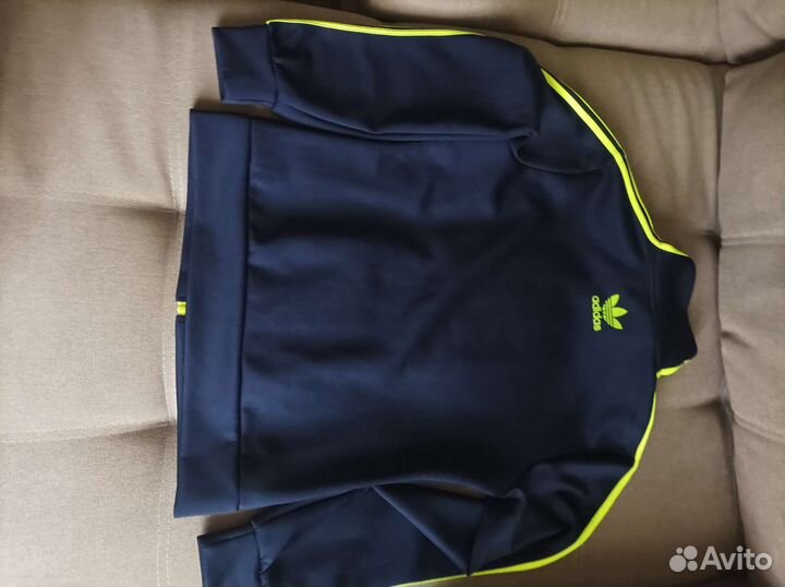 Спортивный костюм новый