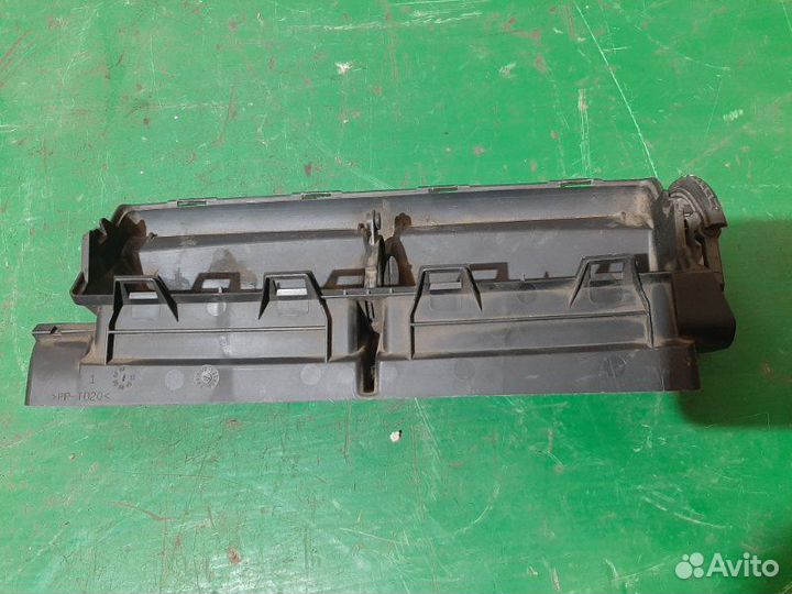 Дефлектор воздушный передний Citroen C4 хэтчбек