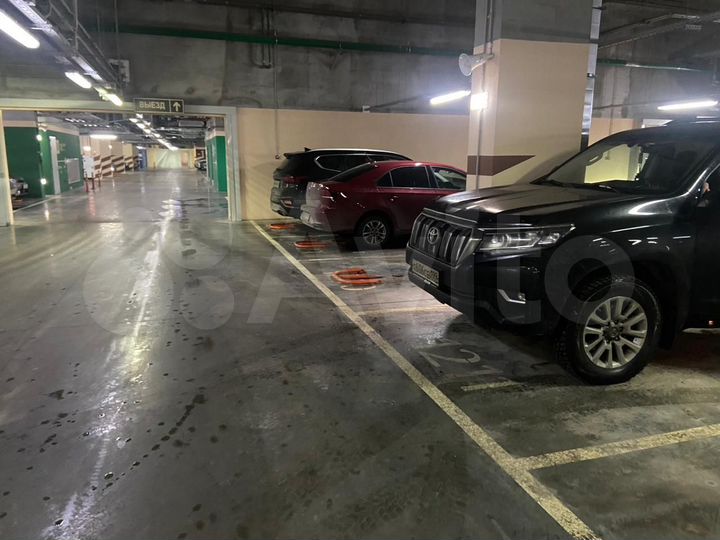 Машиноместо, 16 м²