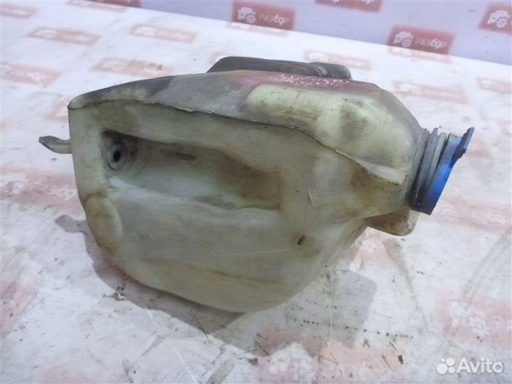 Бачок омывателя Audi 80 B3 PP 1990