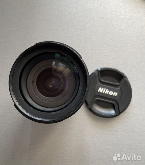 Цифровой зеркальный фотоаппарат Nikon D70