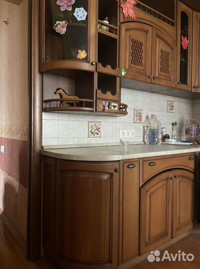 Кухонный гарнитур бу массив