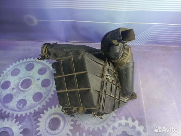 Корпус воздушного фильтра Mercedes C-class w202