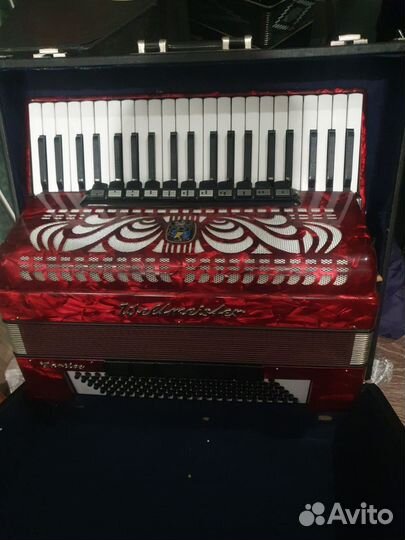 Аккордеон weltmeister caprice 4/4,новый,полный