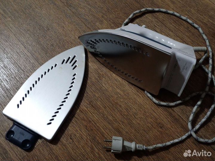 Утюг Braun с насадкой