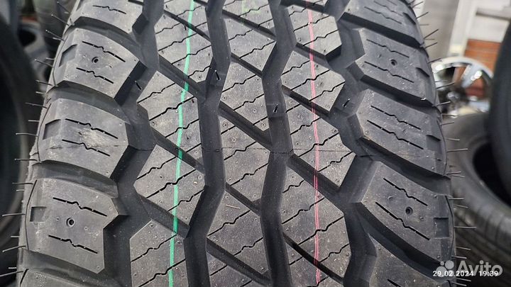 Tracmax X-Privilo AT08 225/75 R16 104T