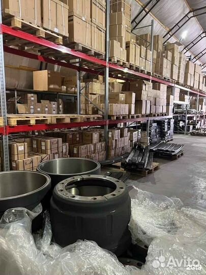 Болт передней рессоры М24х2х160 shaanxi F3000 Tigg