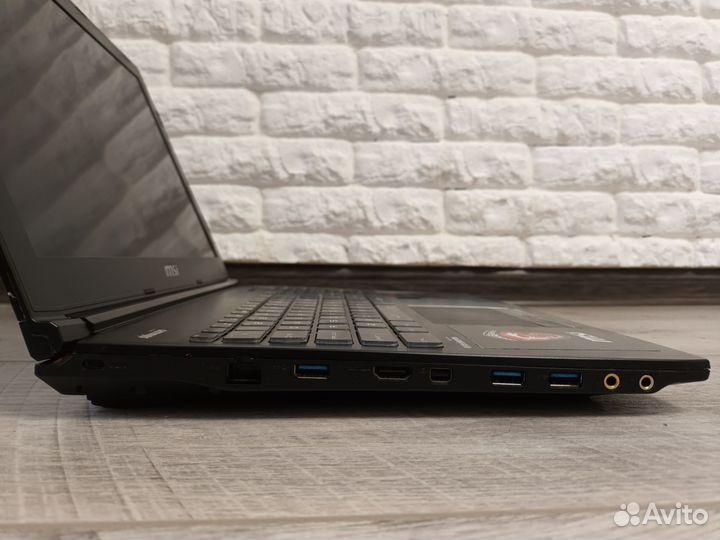 Ноутбук MSI /i5/8Gb/2Gb/SSD+HDD