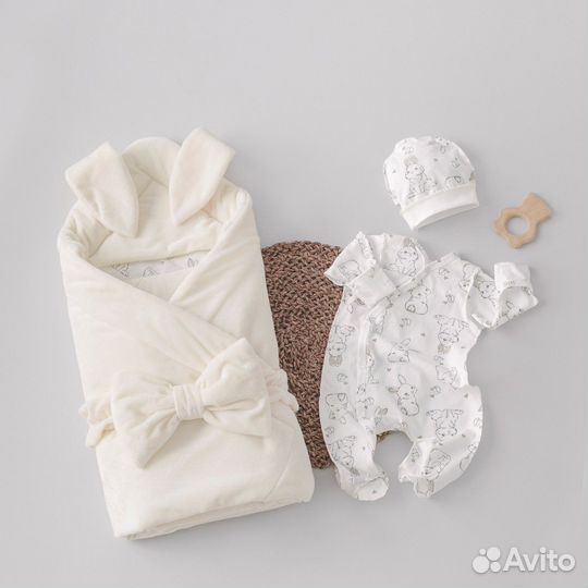 Новый летний комплект на выписку