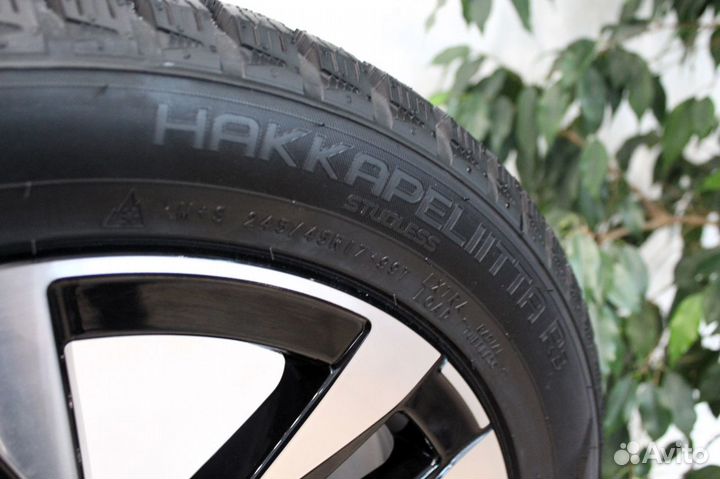 Nokian Tyres Hakkapeliitta R3 245/45 R17 99T