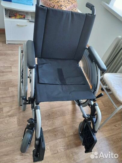 Инвалидная коляска складная бу