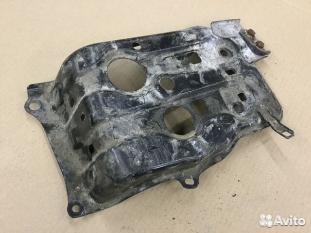 Площадка аккумулятора Тойота рав 4 2006-2013г