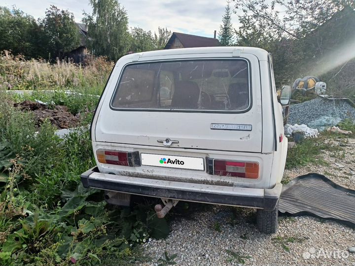 LADA 4x4 (Нива), 1990