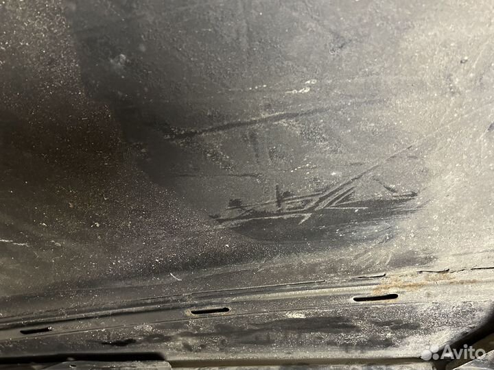 Капот Mercedes w124 рестайлинг