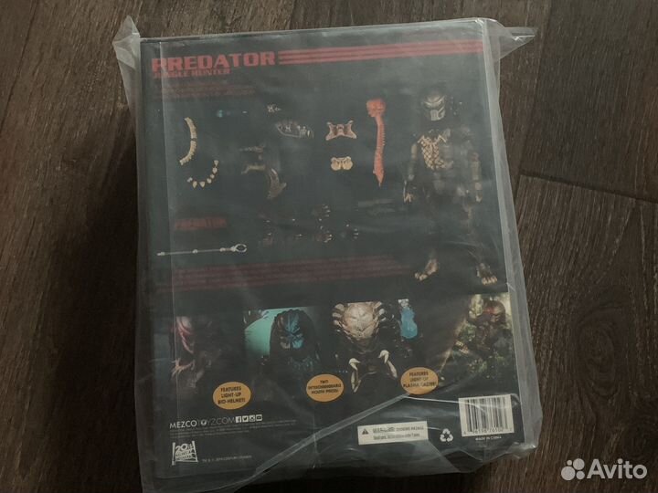 Хищник Predator One:12 Mezco
