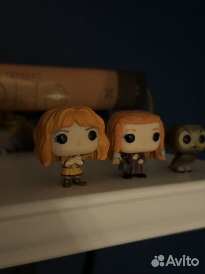 Две фигурки