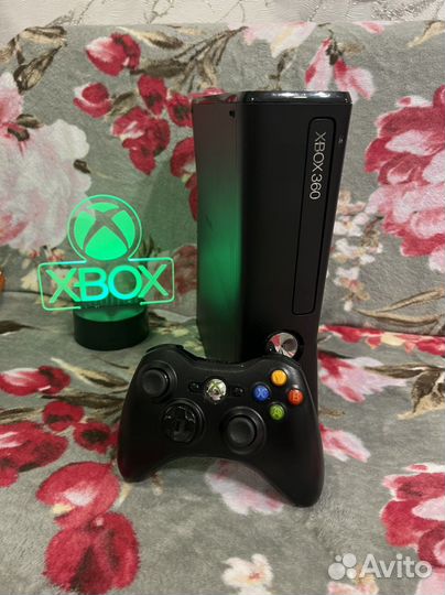 Xbox 360 S 250Gb 60 игр Freeboot