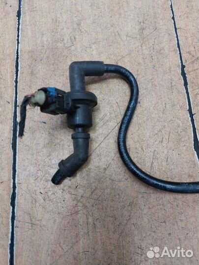 Клапан вентиляции топливного бака Opel Astra H