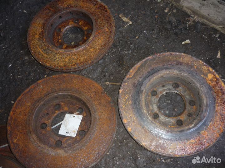 Тормозные диски Шкода Октавия Тур 1.6