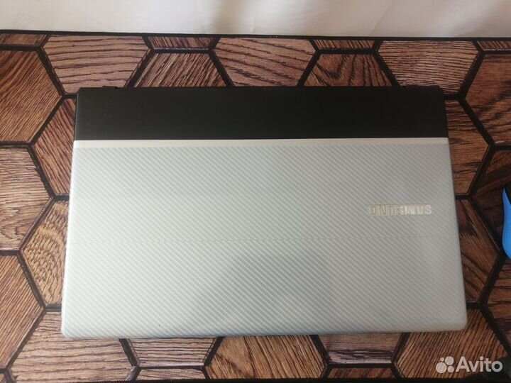 Игровой Ноутбук Samsung e-1067