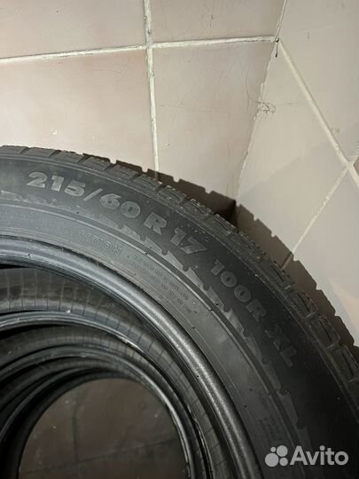 Nokian Tyres Hakkapeliitta R 215/60 R17