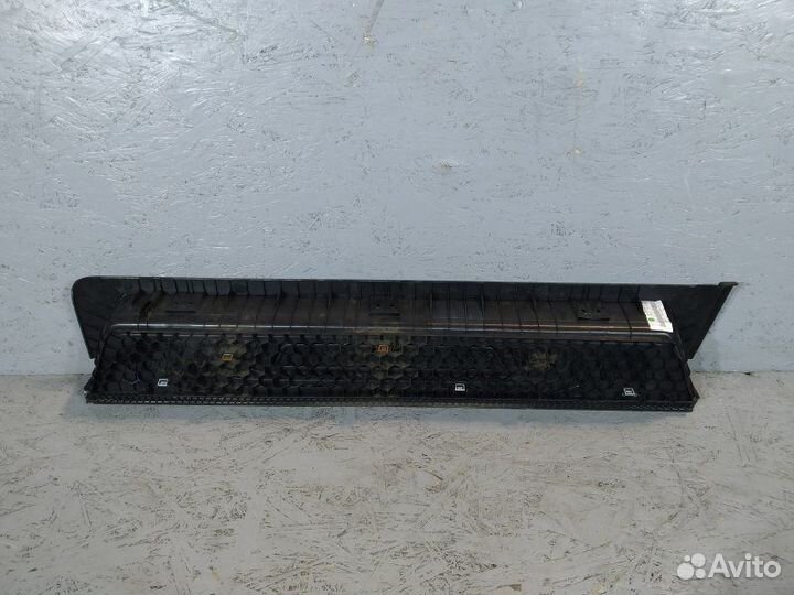 Накладка на порог левая Mercedes Vito W447