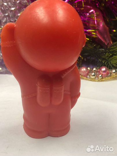 Пластиковый космонавт игрушки СССР