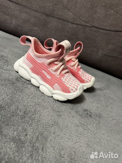Кроссовки для девочки