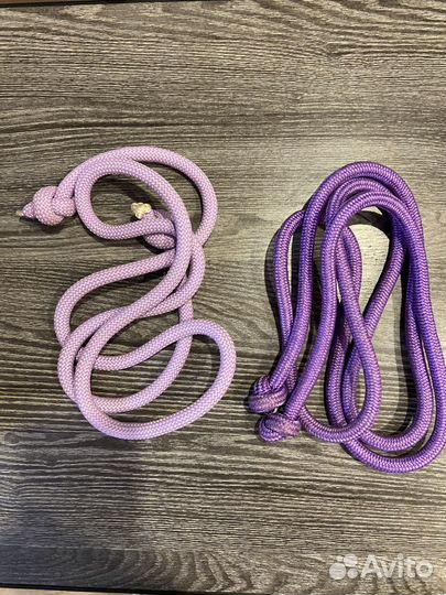 Гимнастическая скакалка