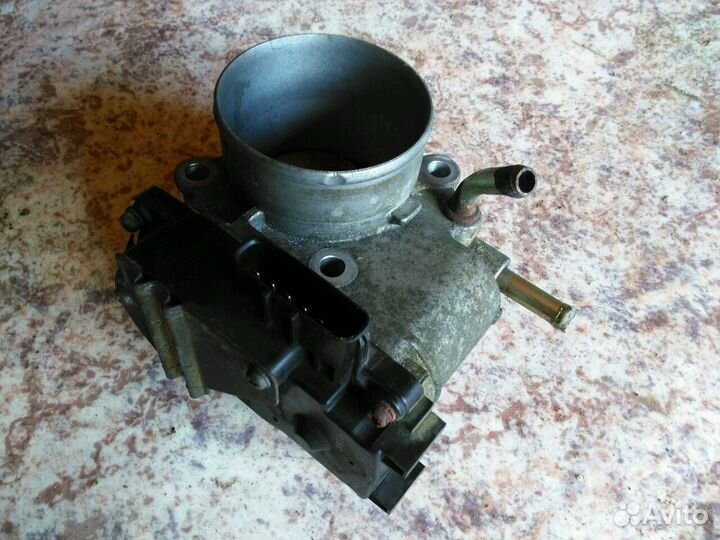 Mitsubishi 2.4 4G69 дроссельная заслонка
