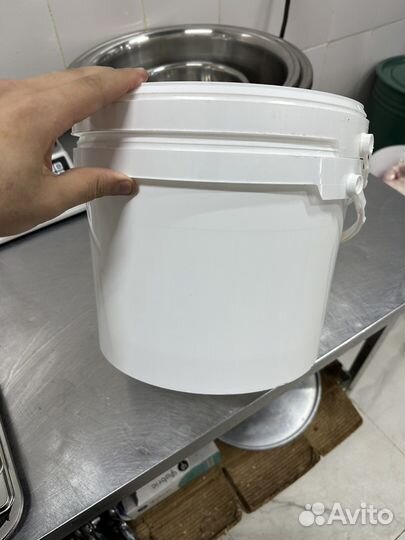 Ведро пластиковое с крышкой 10л