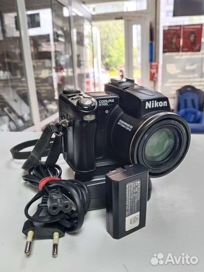Фотоаппарат Nikon Colpix E5700