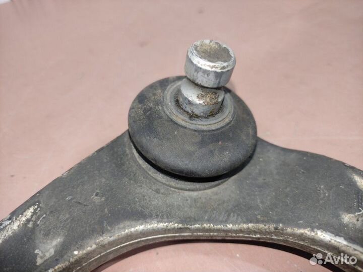 Рычаг верхний передний левый Infiniti Q70 M37 M25