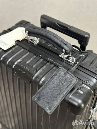 Чемодан fendi rimowa