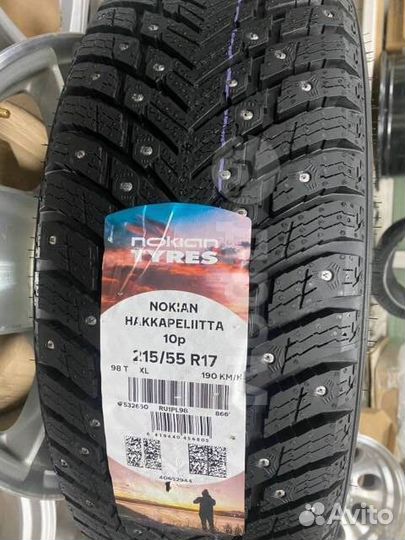 Nokian Tyres Hakkapeliitta 10 215/55 R17 98T