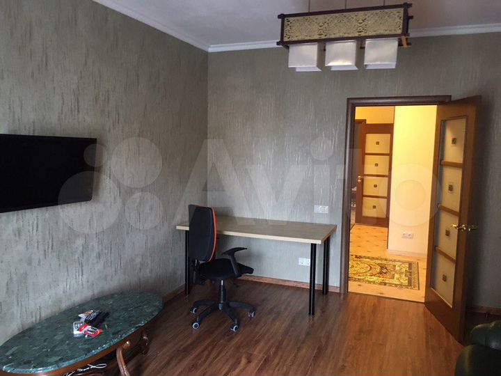 2-к. квартира, 71 м², 4/9 эт.