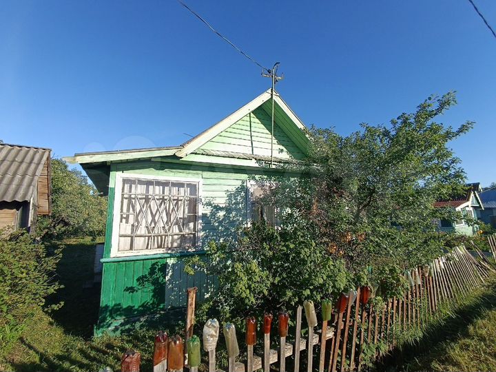 Дом 15 м² на участке 5 сот.