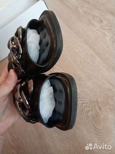 Шлепки женские