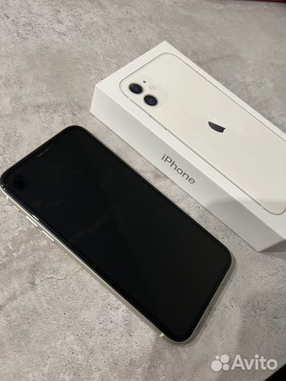 iPhone 11, 64 ГБ