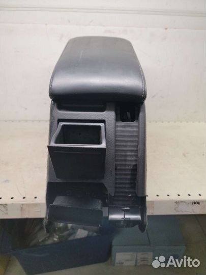 Подлокотник Skoda Superb 2002-2008