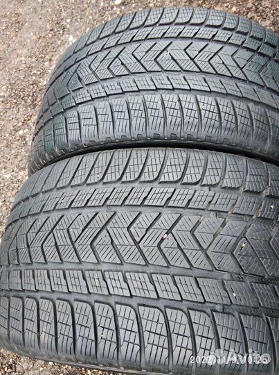 Pirelli Scorpion Winter 305/35 R21