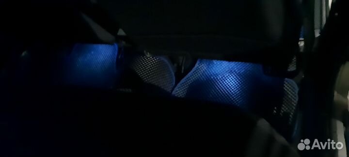 Контурная подсветка салона