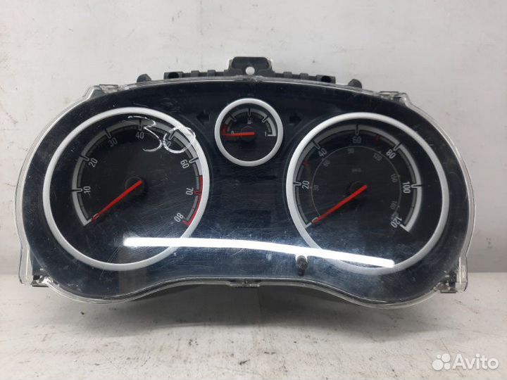 Щиток приборов (приборная панель) Opel Corsa