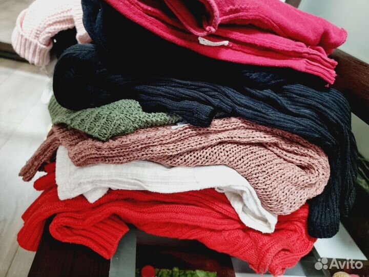 Свитера женские пакетом 40-42 р