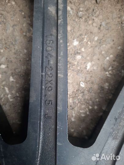 R22 Accelera Iota 275/40, PCD 5x130 DIA 55