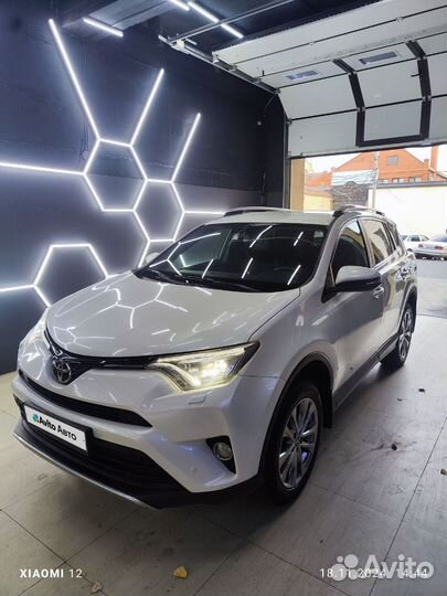 Toyota RAV4 2.5 AT, 2017, 110 000 км