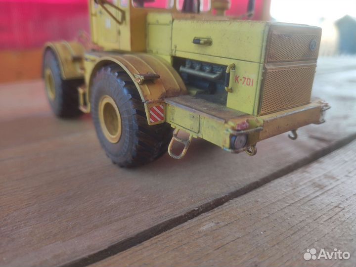 Кировец К701 AVD 1:43