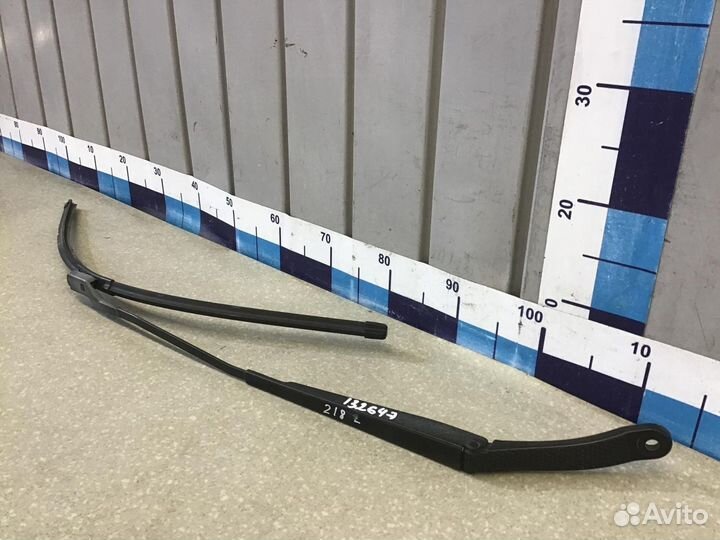 Поводок стеклоочистителя передний левый Citroen C4