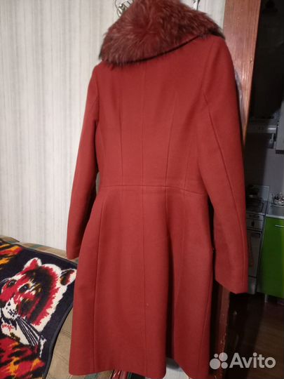 Продам пальто женское