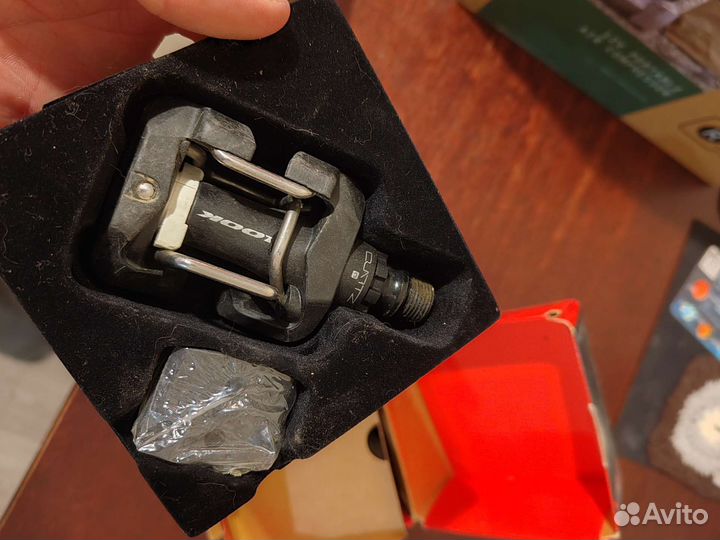 Контактные педали look quartz carbon